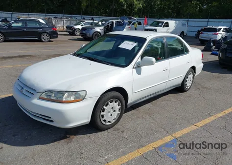 2001 Honda Accord 2.3 Lx from USA, damaged, VIN 1HGCG66571A023562